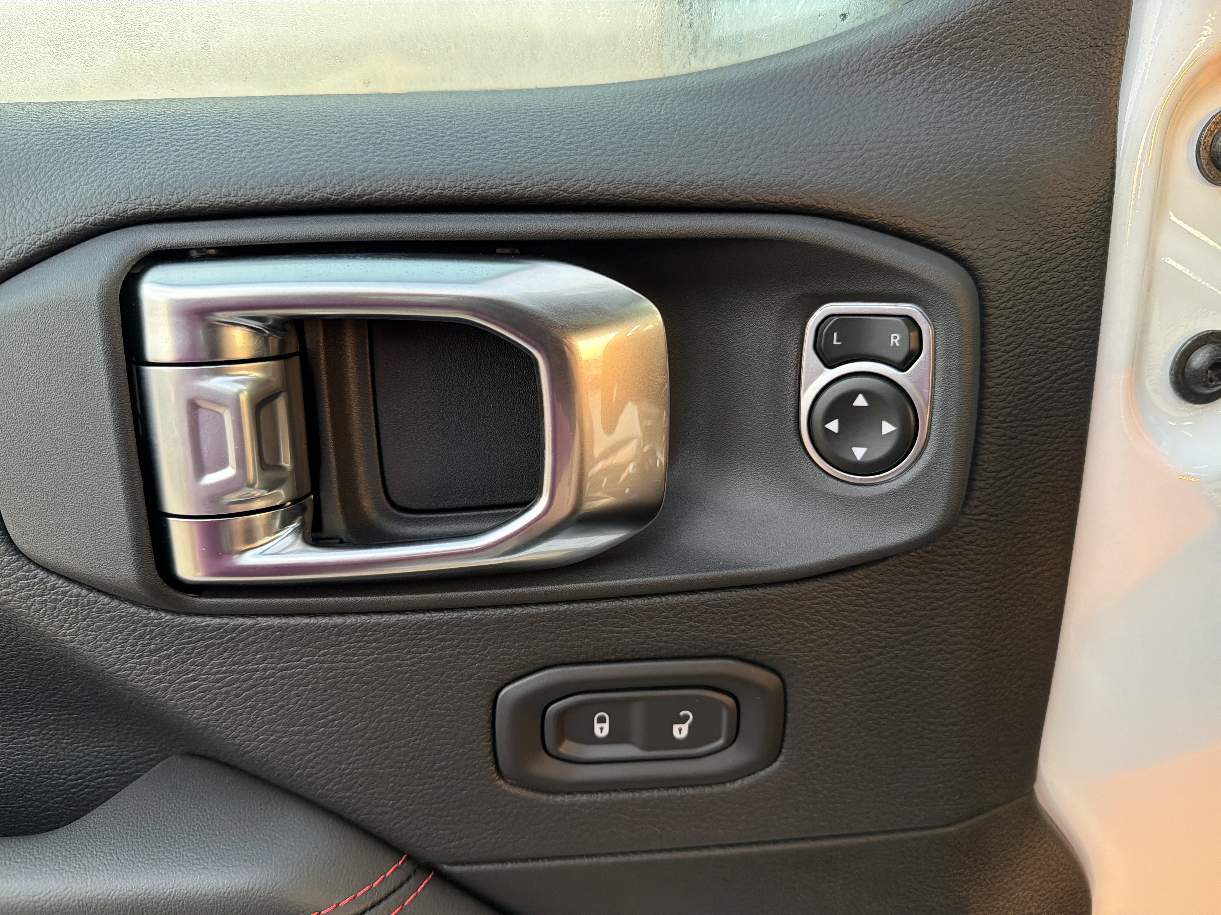 New 2026 Jeep Wrangler Unlimited Rubicon image 14