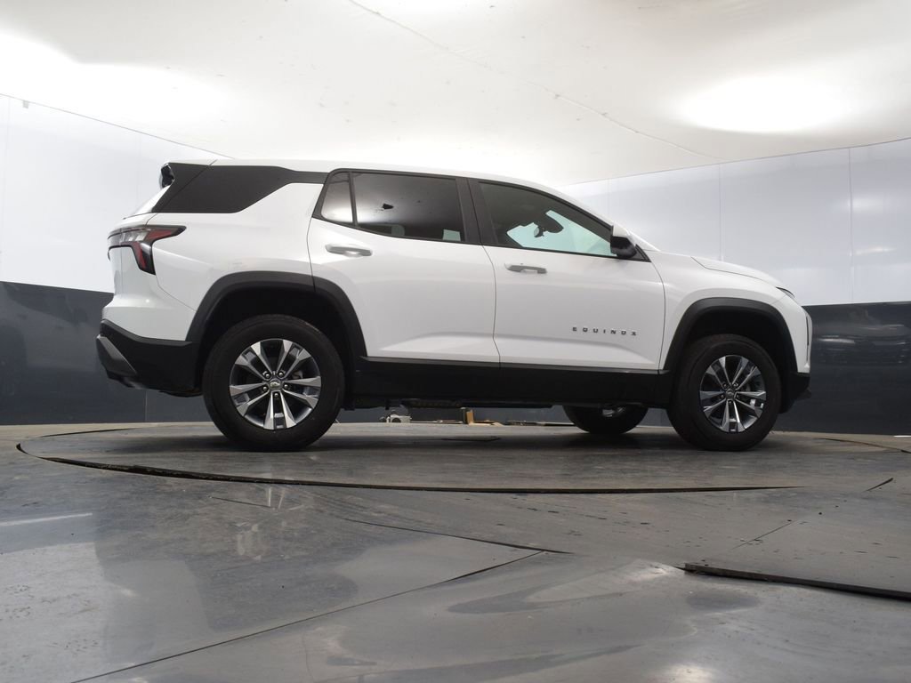 New 2025 Chevrolet Equinox LT w/ Safety and Technology Package image 45