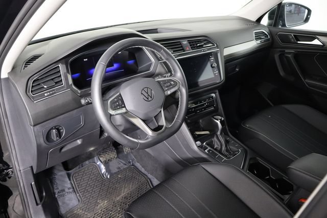 Used 2023 Volkswagen Tiguan SE FWD image 27