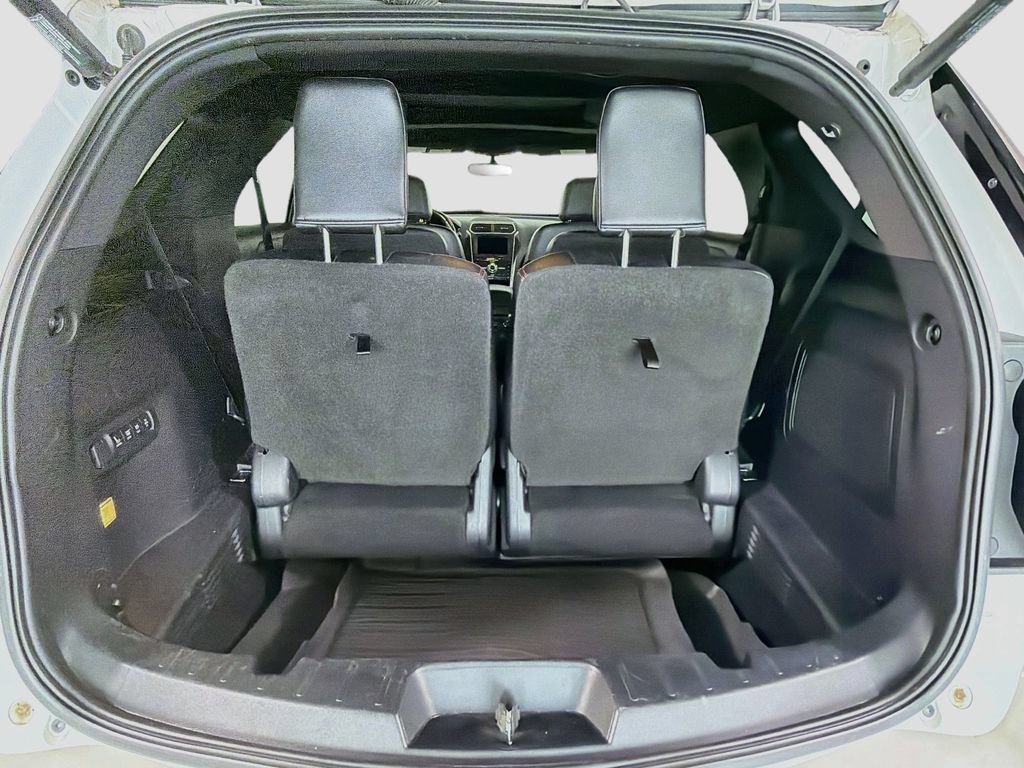 Used 2017 Ford Explorer Sport w/ Equipment Group 401A AWD/4WD image 29