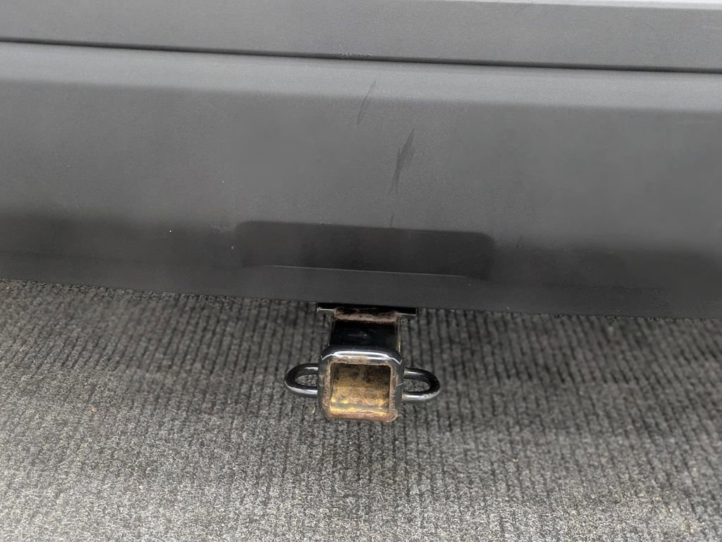 Used 2021 Toyota RAV4 XLE w/ XLE Grade Weather Package image 12