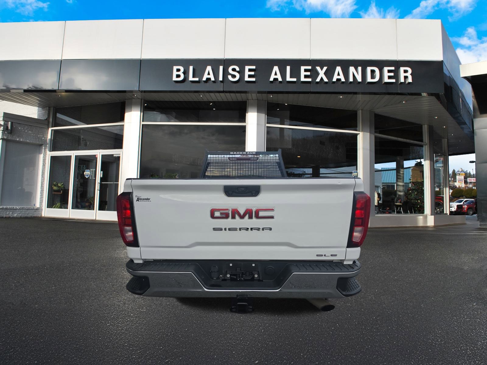 Used 2022 GMC Sierra 3500 SLE w/ SLE Convenience Package image 6