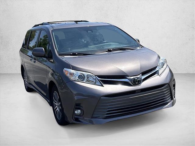Used 2020 Toyota Sienna XLE FWD video 3