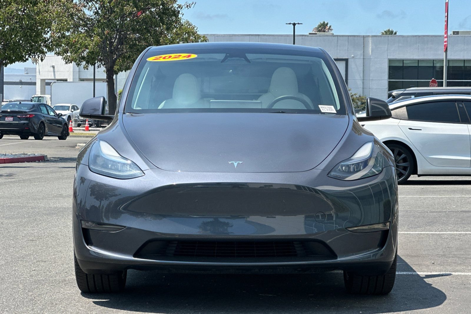Used 2024 Tesla Model Y Long Range AWD/4WD image 9