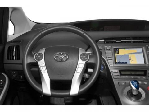 Used 2015 Toyota Prius Five image 6
