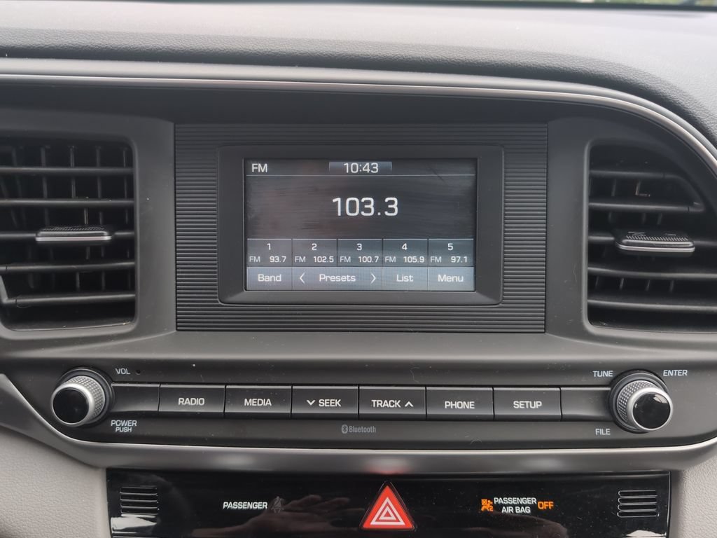 Used 2020 Hyundai Elantra SE FWD image 10