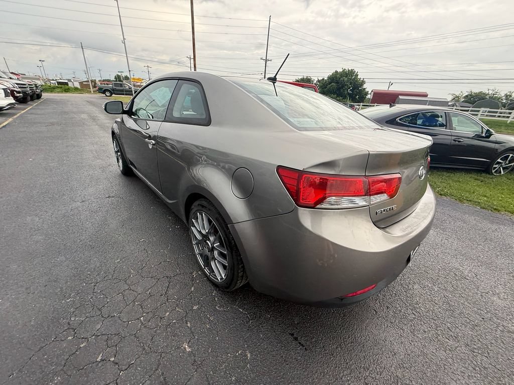 Used 2010 Kia Forte Koup SX FWD image 5