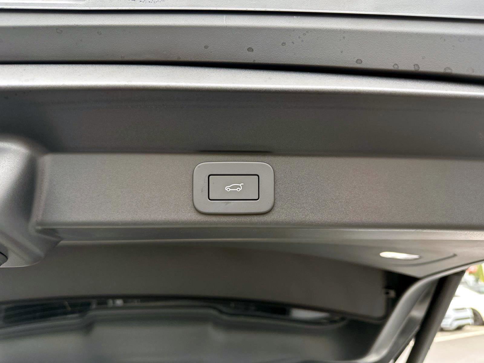 New 2025 Land Rover Range Rover Sport Dynamic SE image 9