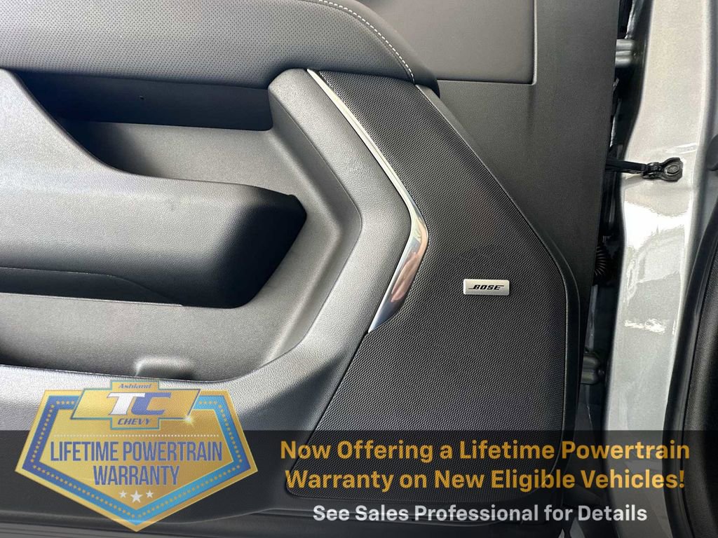 New 2025 Chevrolet Suburban Premier image 24