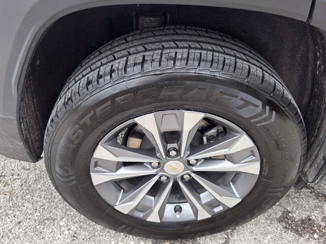 Used 2025 Chevrolet Equinox LT w/ Convenience Package II AWD/4WD image 19