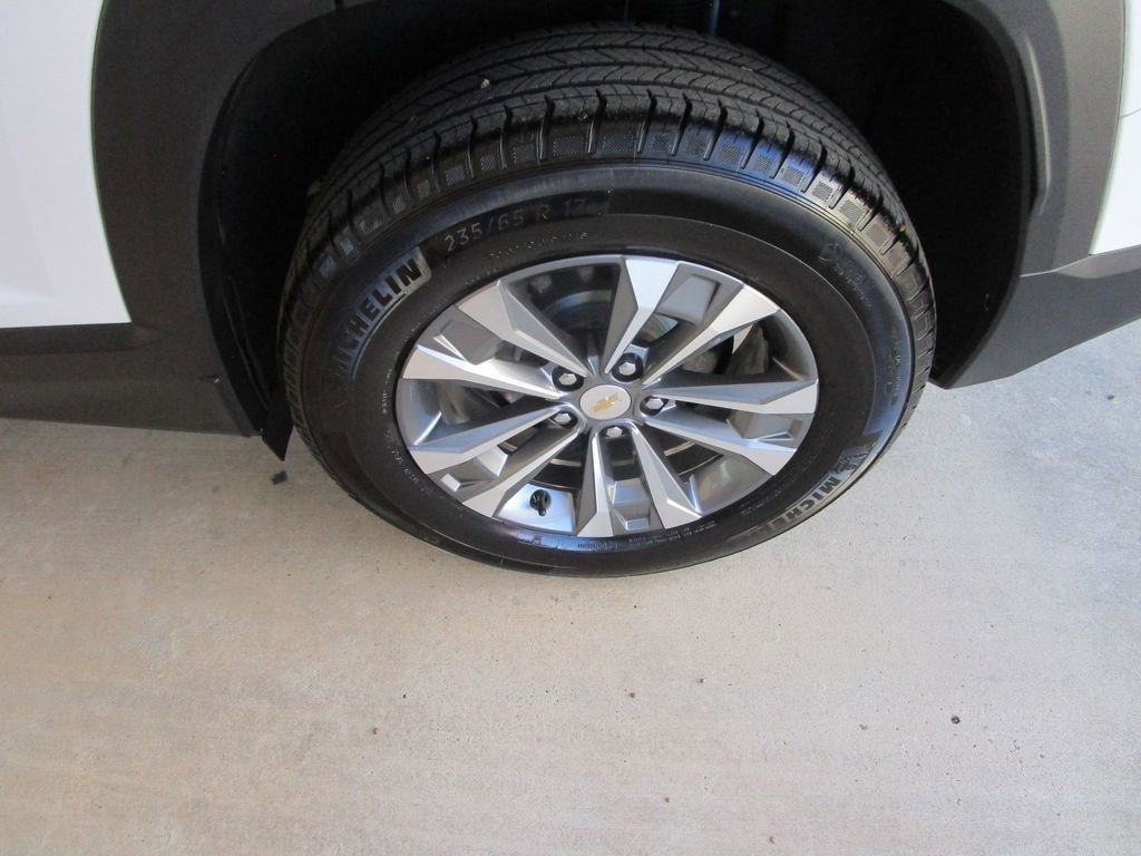 Used 2025 Chevrolet Equinox LT image 47