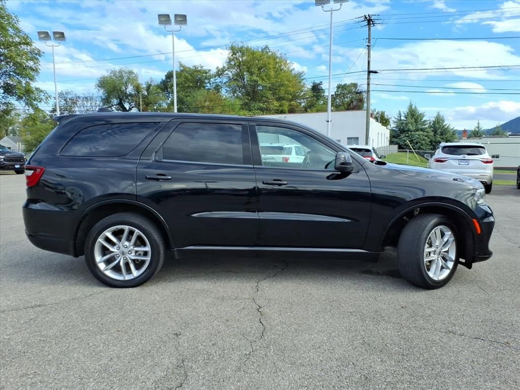 Used 2023 Dodge Durango GT image 3
