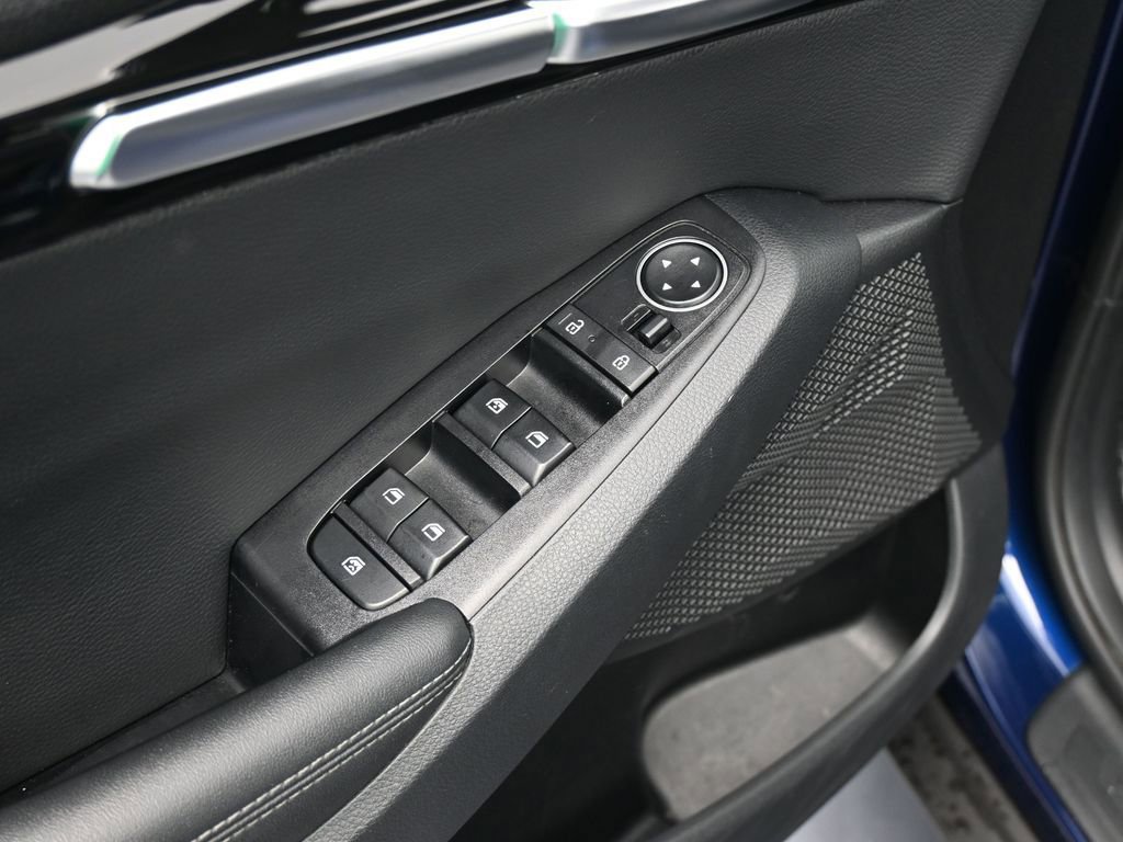 Used 2024 Kia Seltos EX image 16