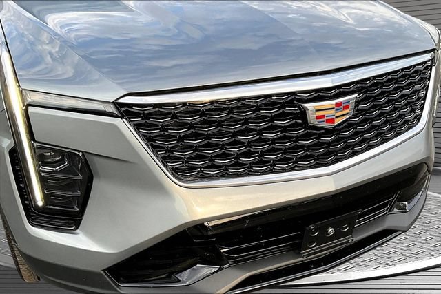Certified 2024 Cadillac XT4 Premium Luxury w/ Technology Package FWD image 33