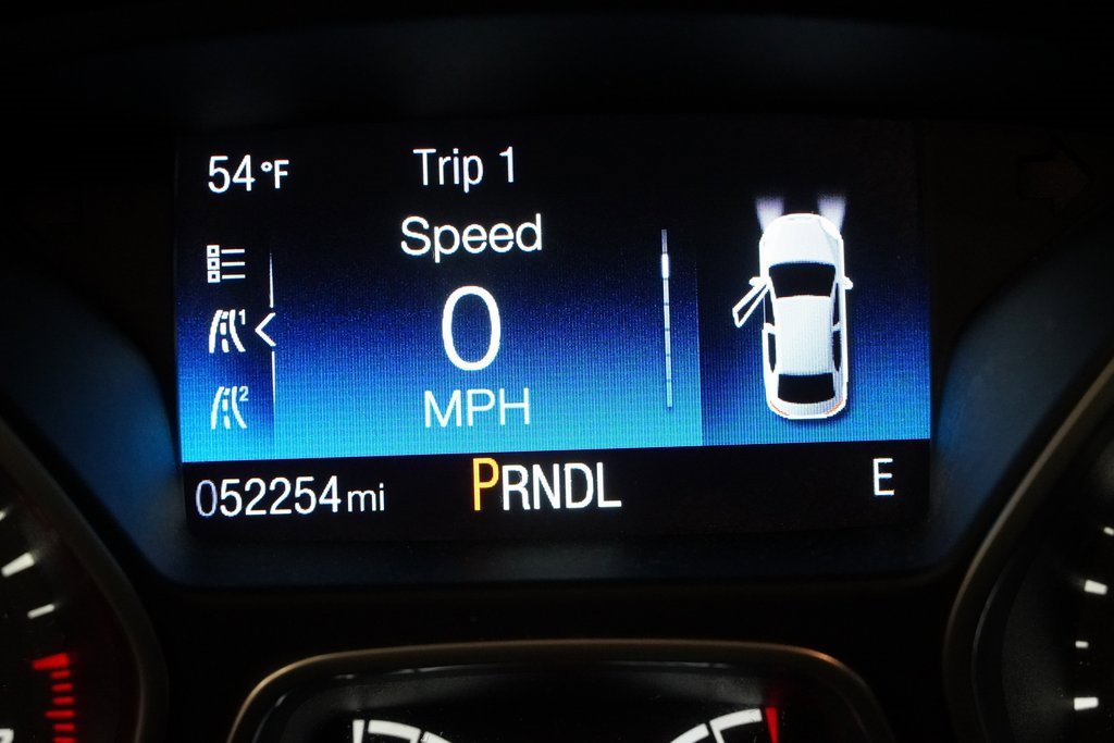 Used 2017 Ford Focus SE w/ SE Winter Package image 4