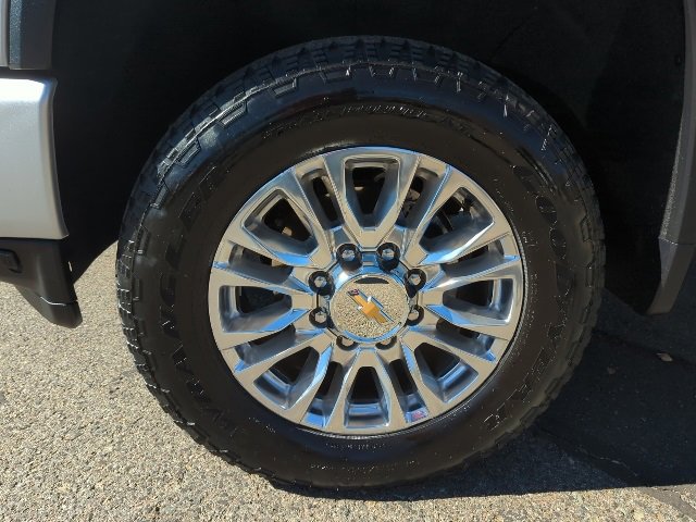 Used 2023 Chevrolet Silverado 3500 High Country w/ Safety Package II image 27