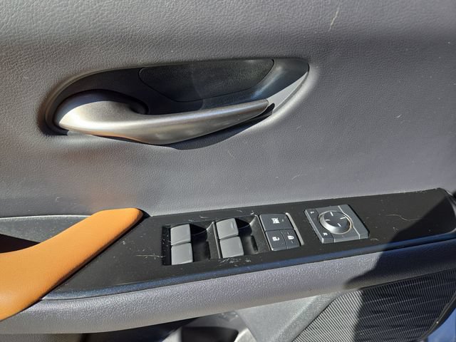 Used 2021 Lexus UX 250h AWD/4WD image 15