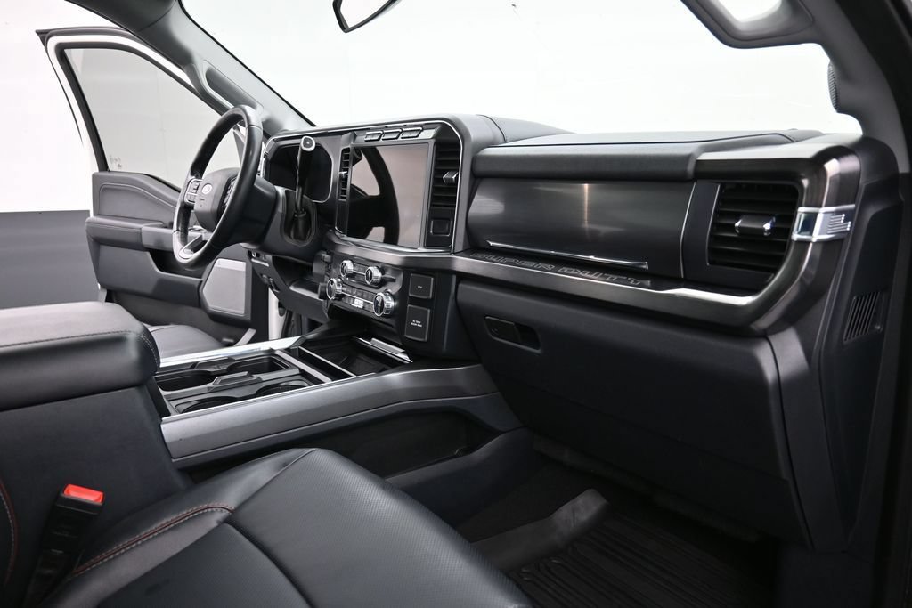 Used 2023 Ford F250 Lariat w/ Sport Appearance Package AWD/4WD image 27