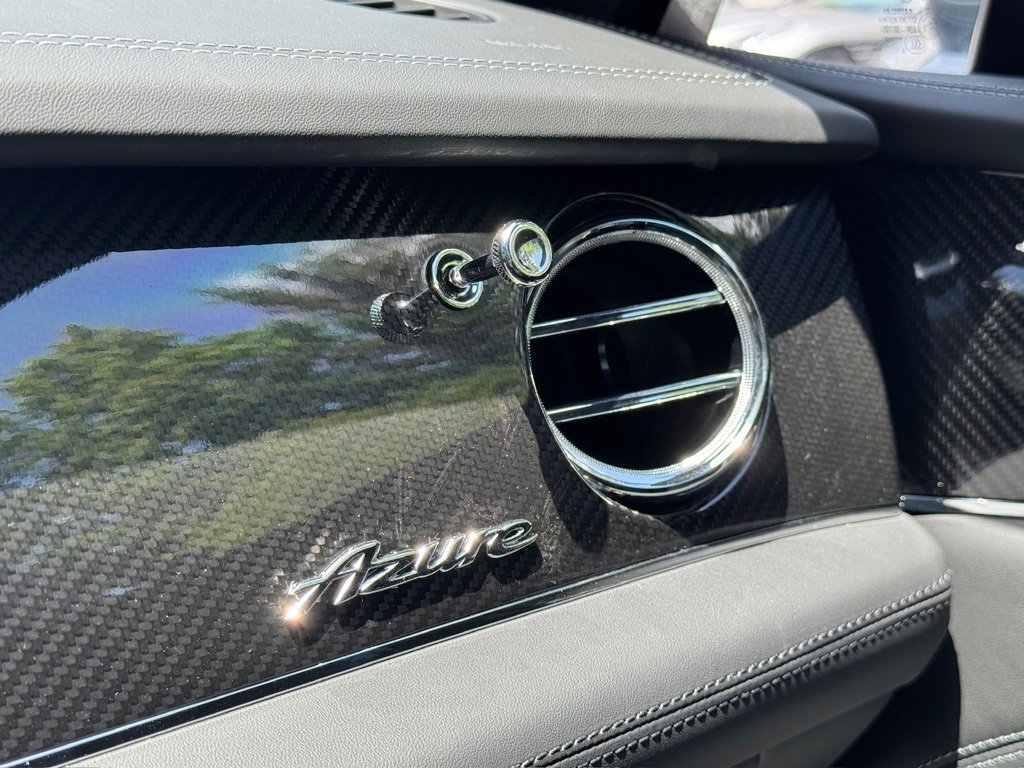New 2025 Bentley Bentayga image 18