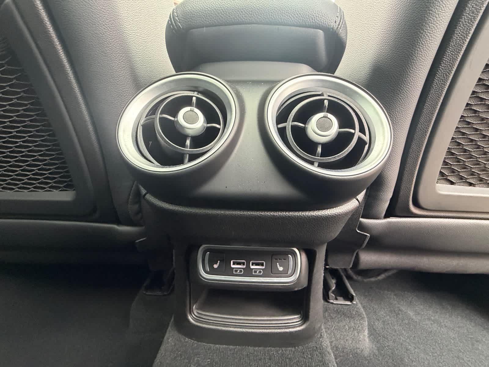 Used 2023 Alfa Romeo Stelvio Ti AWD/4WD image 25