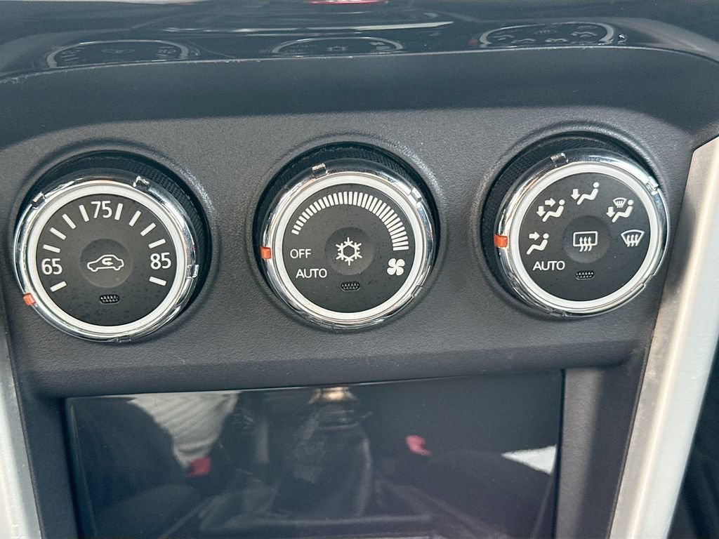 Used 2017 Mitsubishi Lancer ES FWD image 17