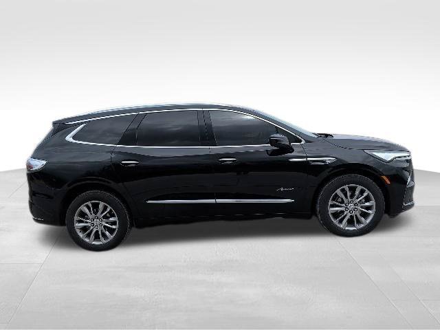 Used 2024 Buick Enclave Avenir w/ Avenir Technology Package AWD/4WD image 2