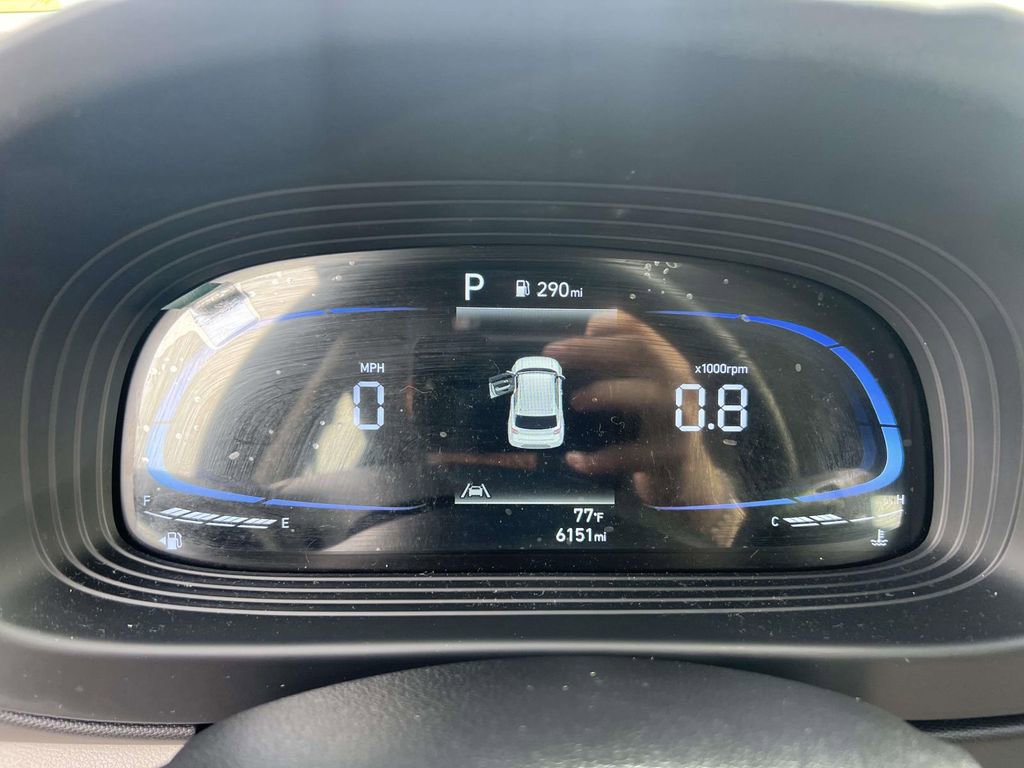 Certified 2025 Hyundai Venue SEL image 26