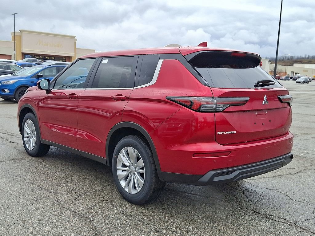 New 2026 Mitsubishi Outlander ES FWD image 3