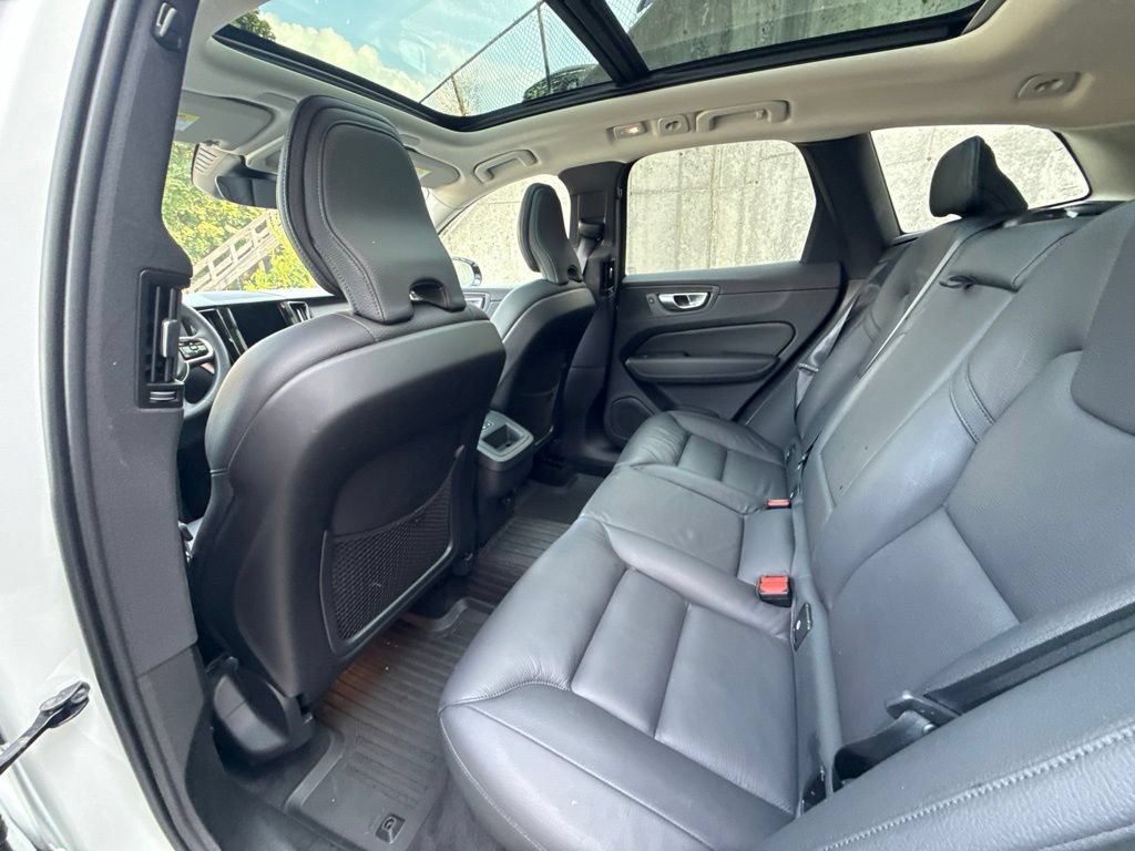 Used 2024 Volvo XC60 B5 Plus w/ Protection Package Premier AWD/4WD image 21