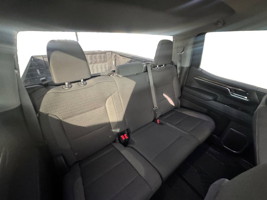Used 2023 Chevrolet Silverado 1500 LT image 16