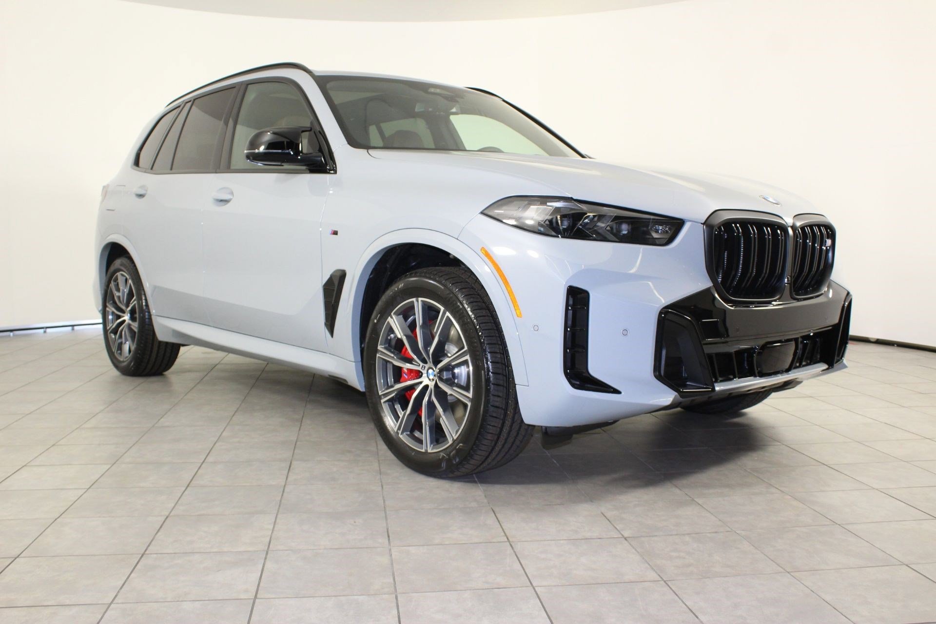 New 2026 BMW X5 M60i w/ Climate Comfort Package AWD/4WD image 7