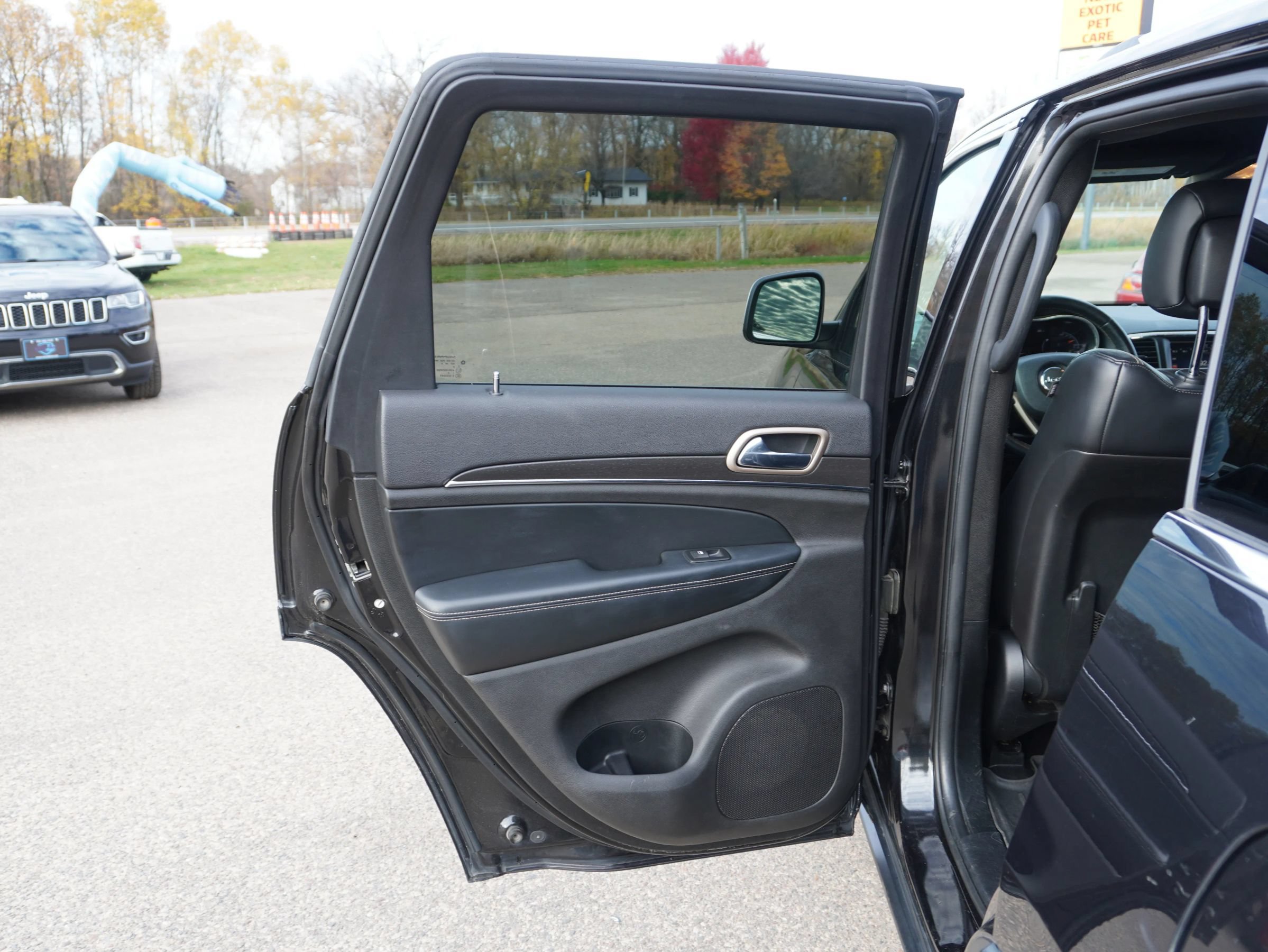 Used 2016 Jeep Grand Cherokee Limited AWD/4WD image 42
