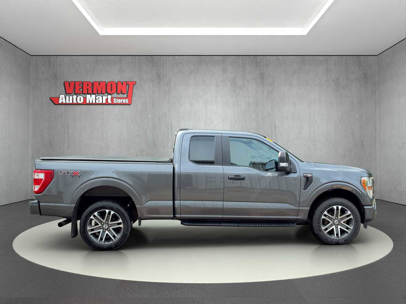 Used 2022 Ford F150 XL w/ STX Appearance Package image 8