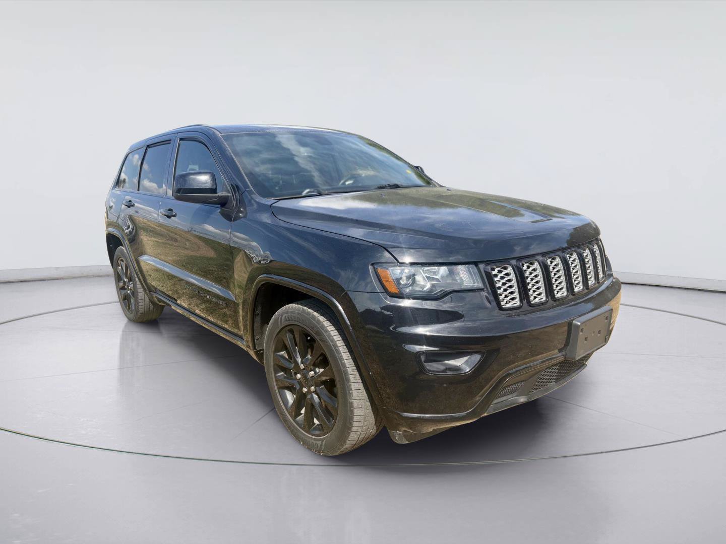 Used 2019 Jeep Grand Cherokee Altitude RWD image 1