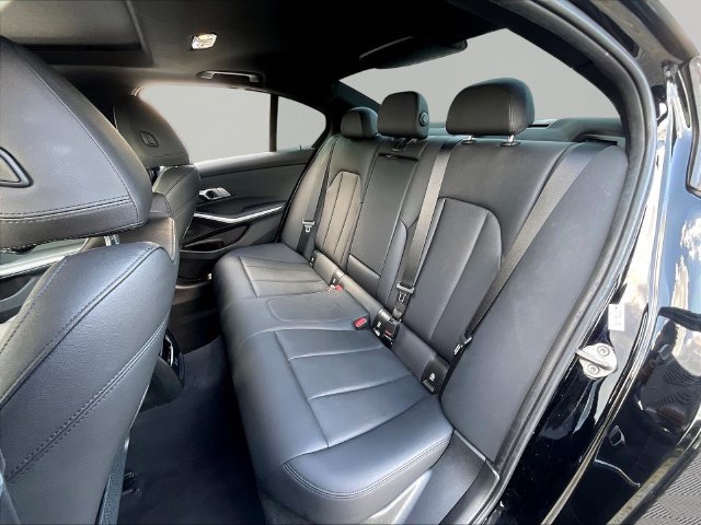 Used 2021 BMW 330i Sedan w/ Premium Package RWD image 23