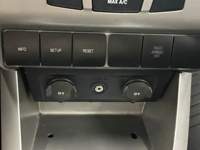 Used 2009 Ford Focus SE image 18