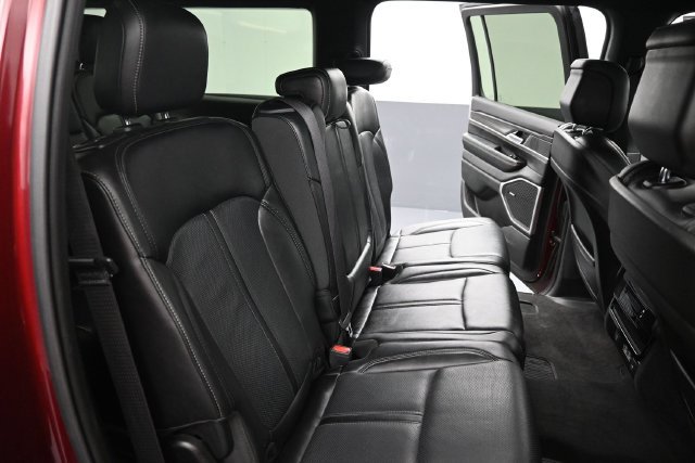 Used 2024 Jeep Wagoneer L Series II w/ Flexible Seating Group RWD image 28