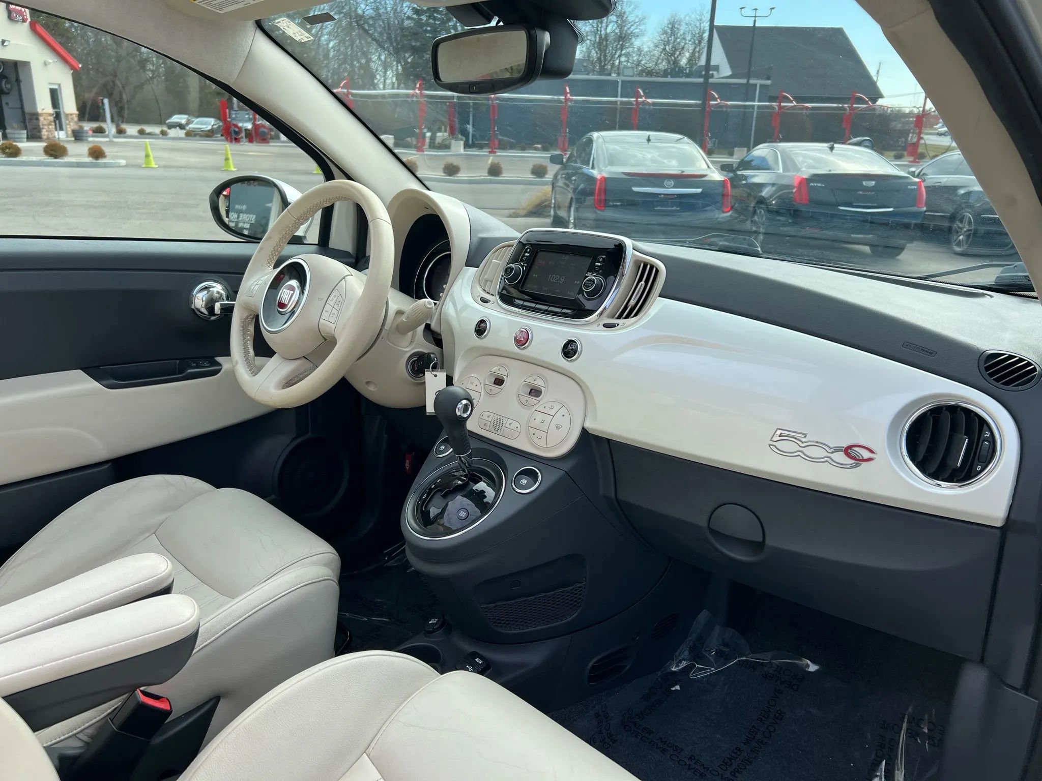Used 2017 FIAT 500 Lounge image 19