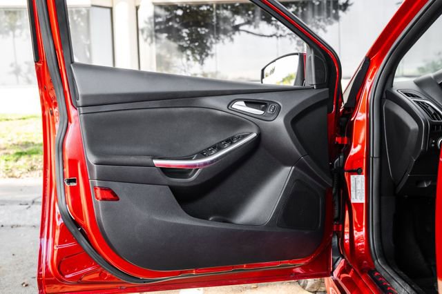 Used 2018 Ford Focus ST w/ Equipment Group 401A image 61