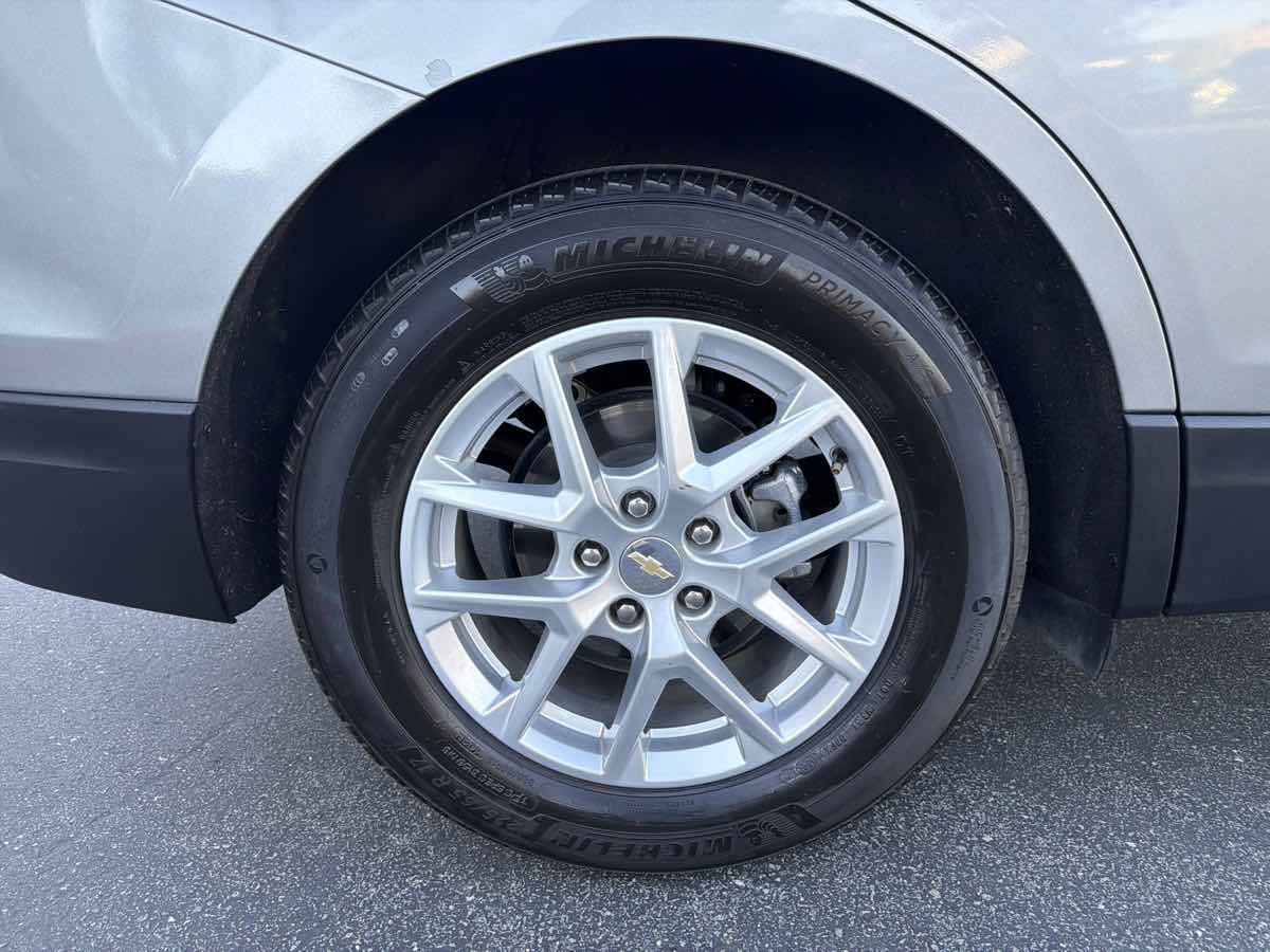 Used 2023 Chevrolet Equinox LS image 50