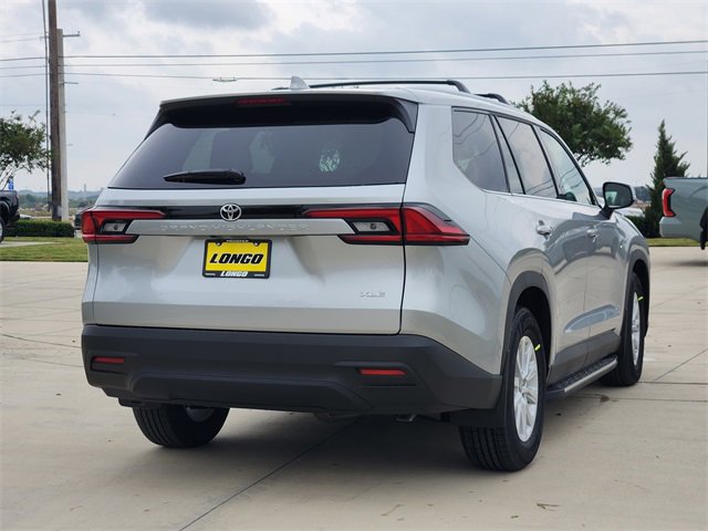 New 2026 Toyota Grand Highlander XLE image 3
