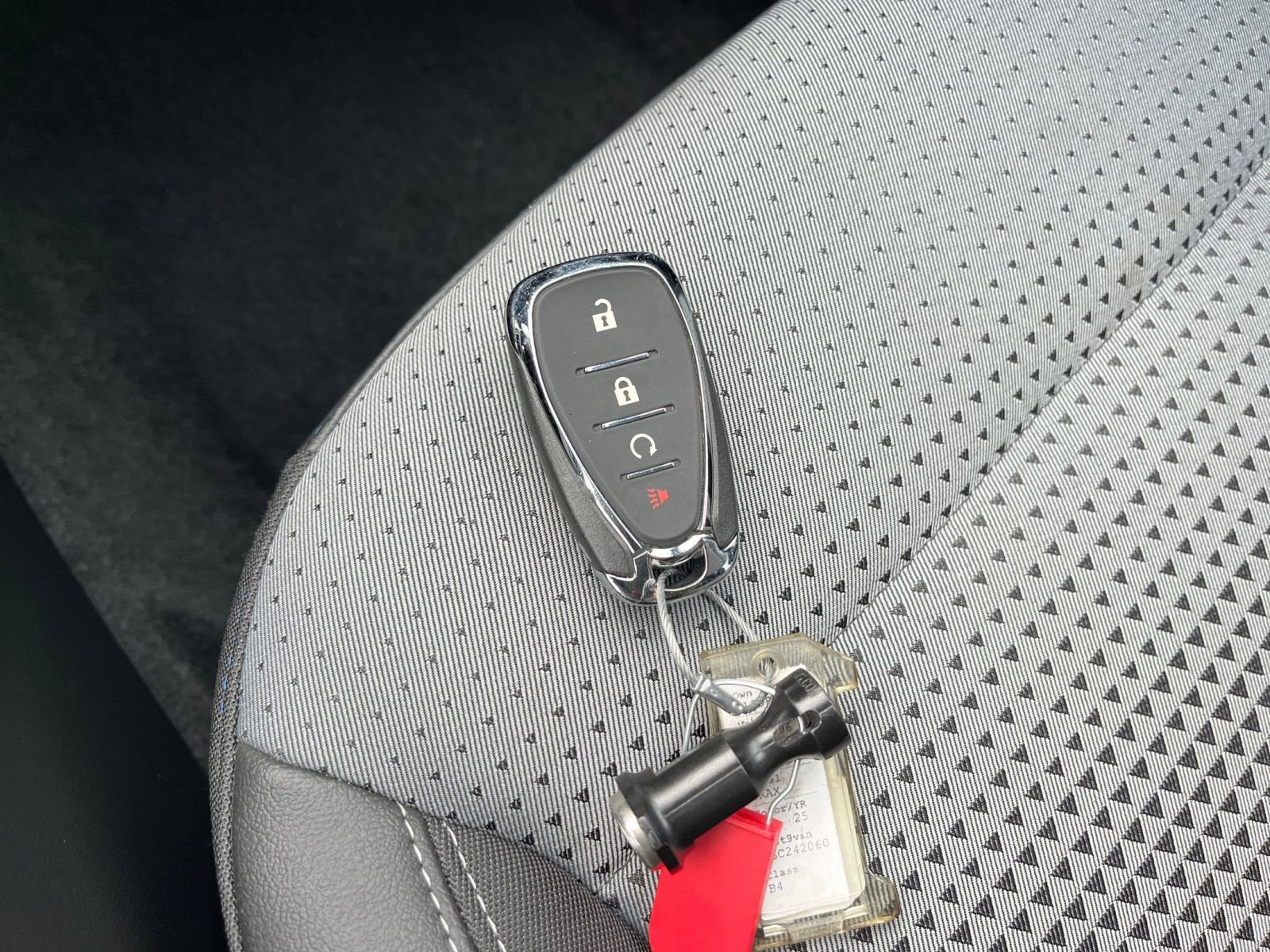 Used 2025 Chevrolet Trax LT w/ LT Convenience Package image 21