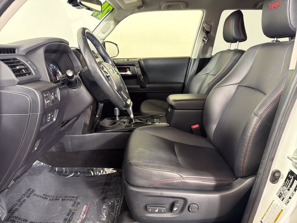 Used 2024 Toyota 4Runner TRD Off-Road Premium AWD/4WD image 18