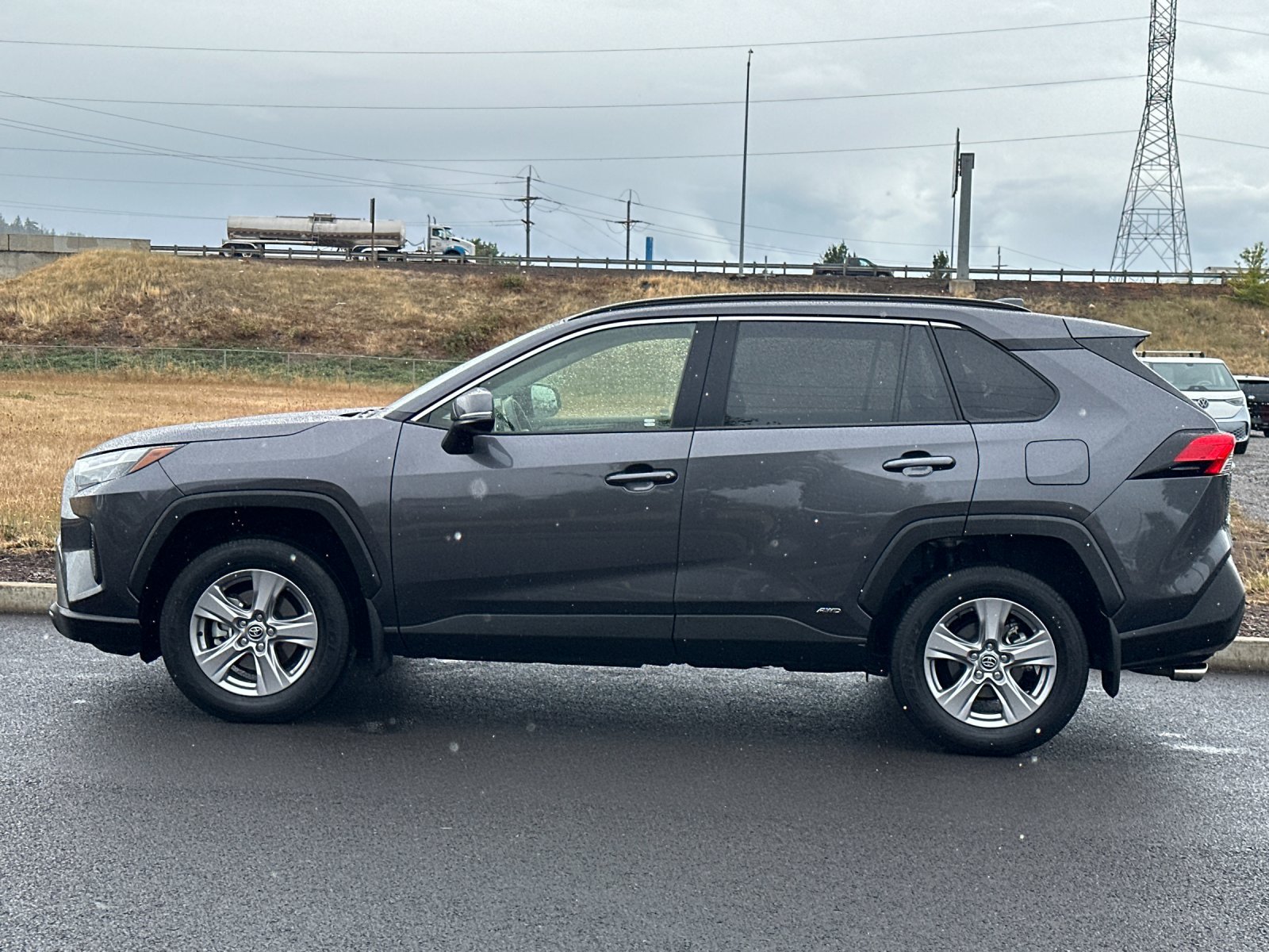 Used 2025 Toyota RAV4 XLE w/ Convenience Package AWD/4WD image 6