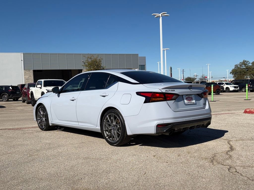Used 2024 Nissan Altima 2.0 SR image 6