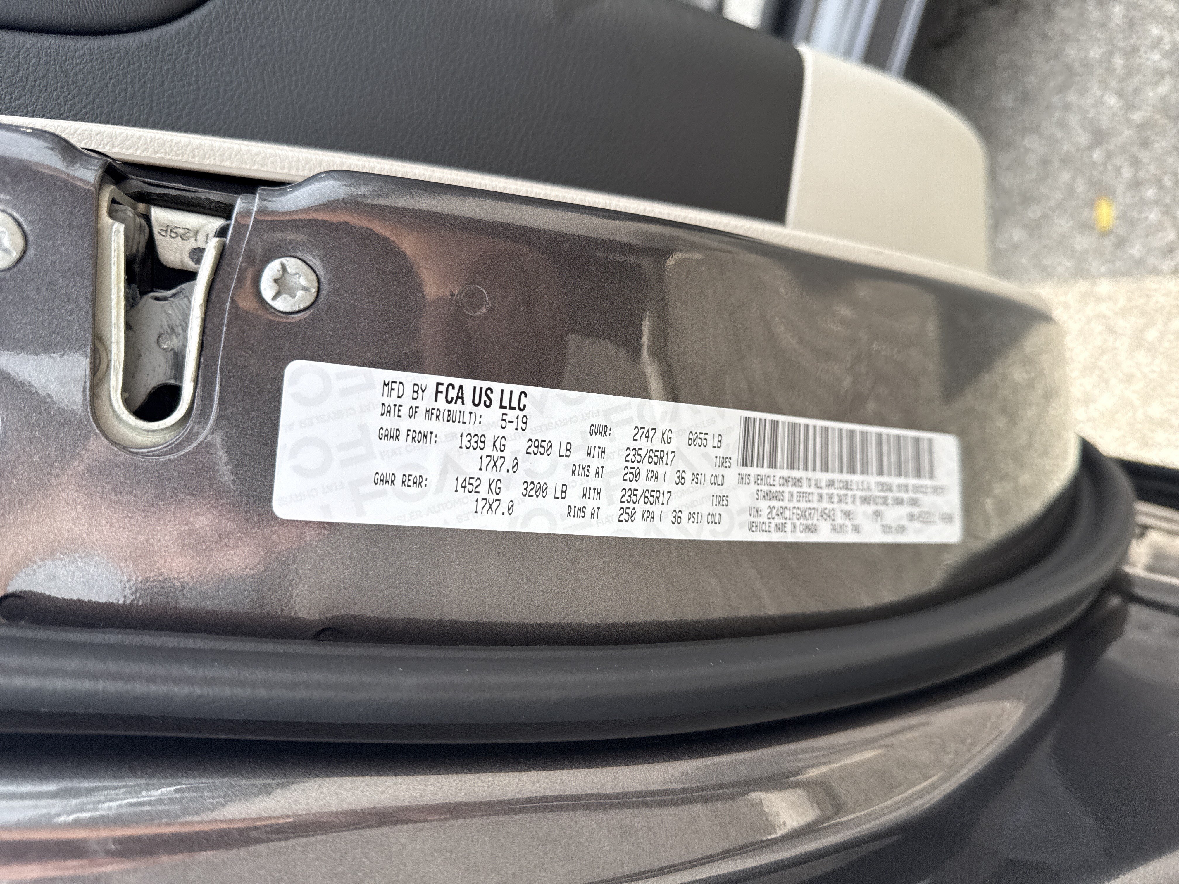 Used 2019 Chrysler Pacifica Touring Plus w/ Advanced Safetytec Group FWD image 33
