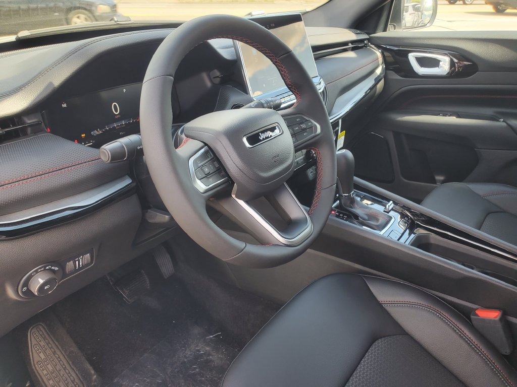 New 2026 Jeep Compass Trailhawk AWD/4WD image 10