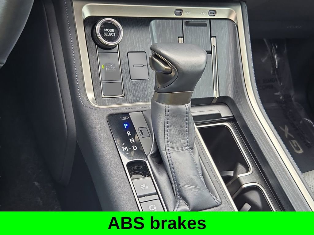 Used 2024 Lexus GX 550 w/ Accessory Package (2T) image 20