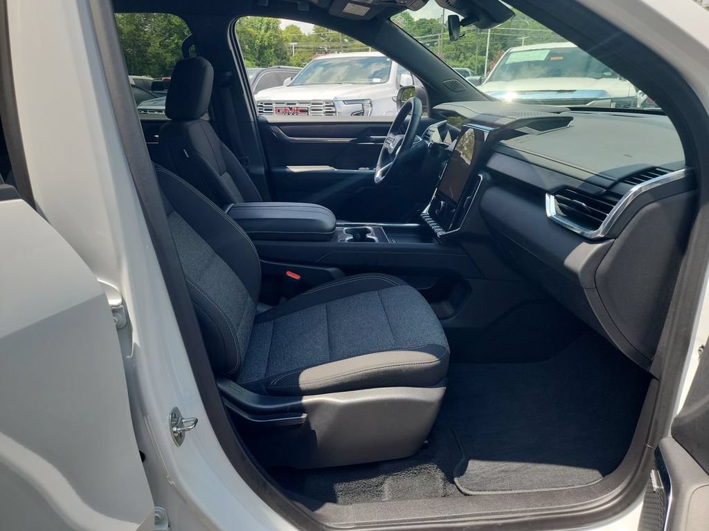 Certified 2025 GMC Acadia Elevation FWD image 28