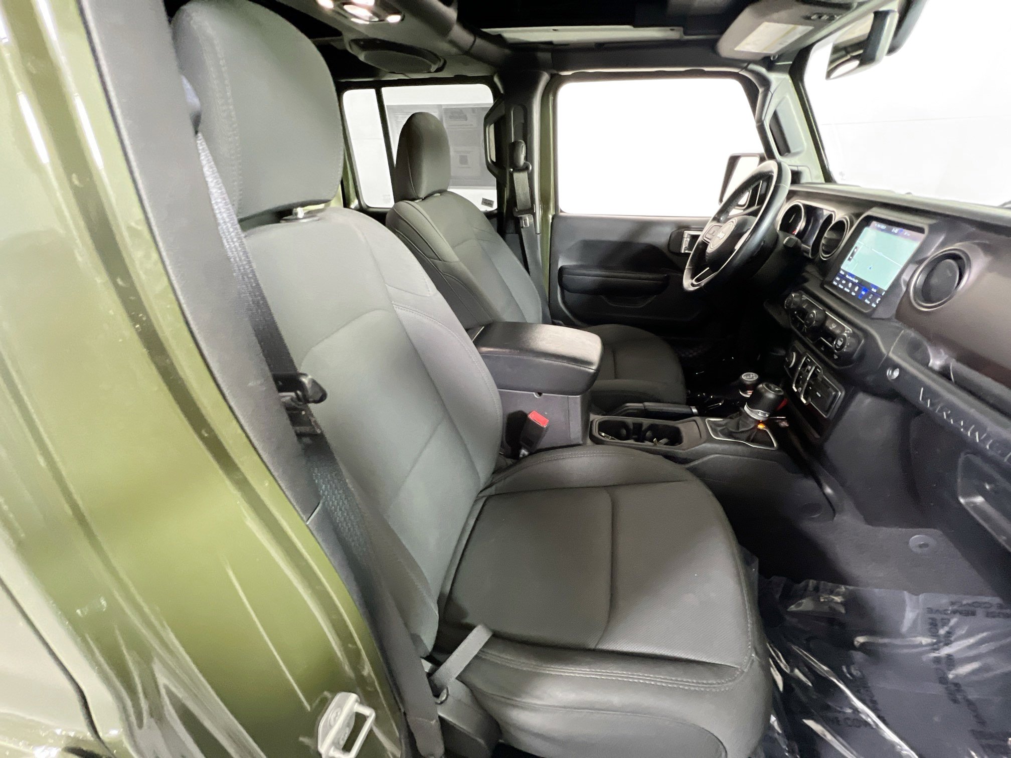 Used 2021 Jeep Wrangler Sport S w/ Sun And Sound Package image 26